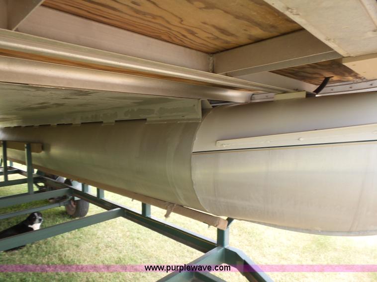 image for item K7064 2004 Crestline 2285CFI pontoon boat