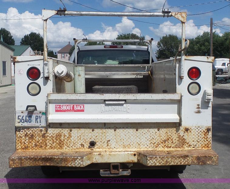 image for item K7730 2007 Chevrolet Silverado Classic 2500HD utility truck