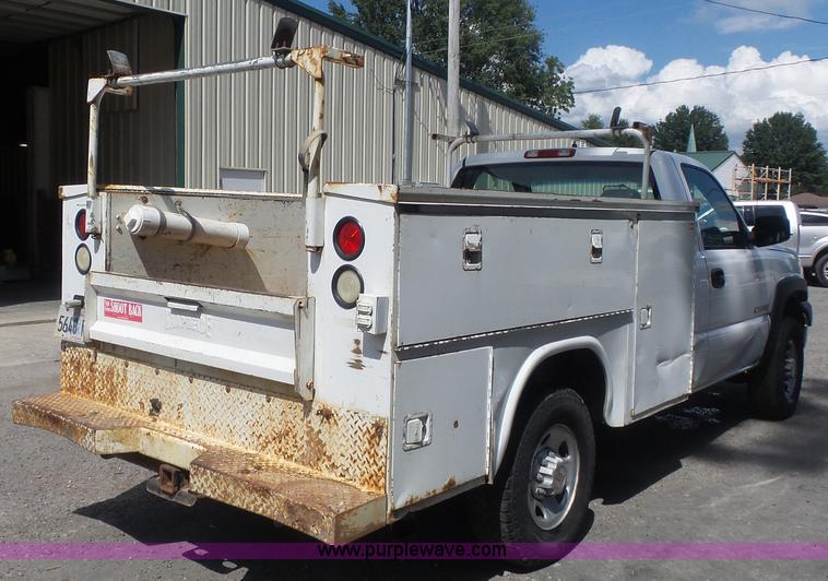 image for item K7730 2007 Chevrolet Silverado Classic 2500HD utility truck