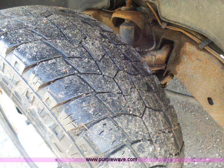 image for item K7730 2007 Chevrolet Silverado Classic 2500HD utility truck