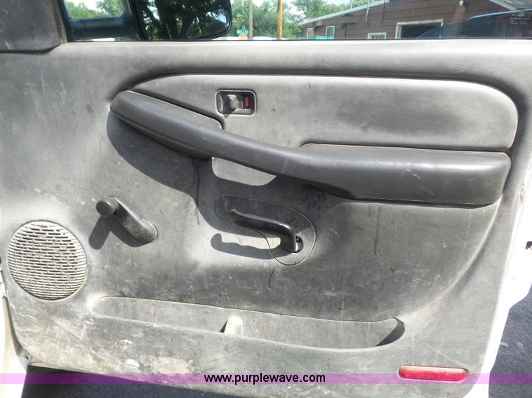 image for item K7730 2007 Chevrolet Silverado Classic 2500HD utility truck