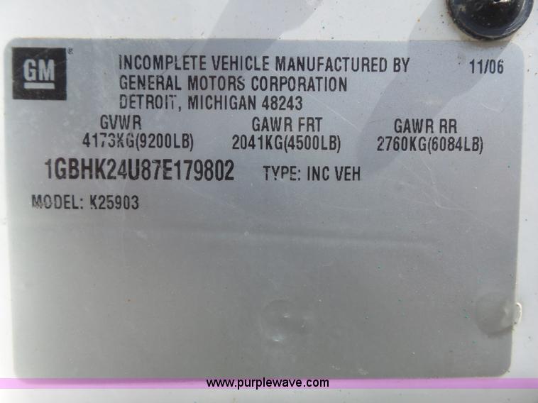 image for item K7730 2007 Chevrolet Silverado Classic 2500HD utility truck