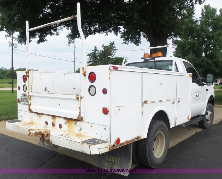 image for item K7733 2003 Ford F350 Super Duty XL utility truck
