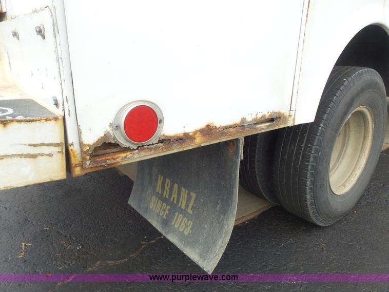 image for item K7733 2003 Ford F350 Super Duty XL utility truck