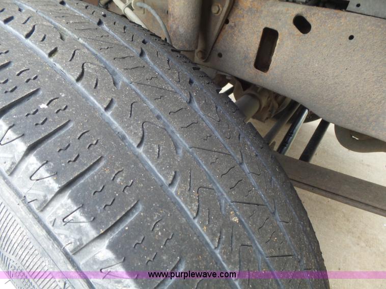 image for item K7733 2003 Ford F350 Super Duty XL utility truck