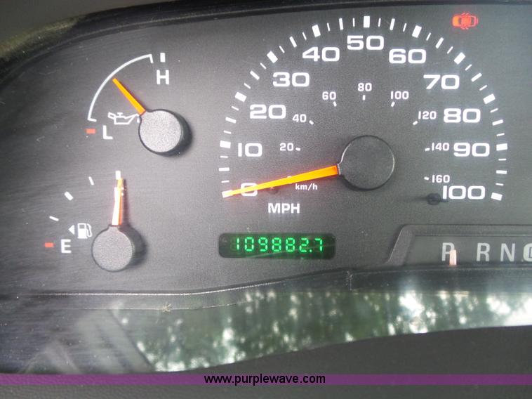 image for item K7733 2003 Ford F350 Super Duty XL utility truck