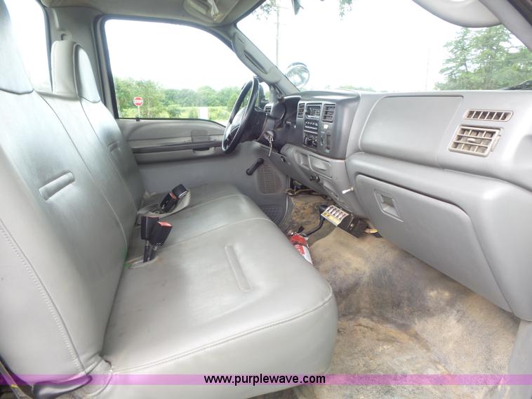 image for item K7733 2003 Ford F350 Super Duty XL utility truck