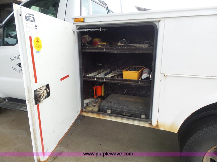 image for item K7733 2003 Ford F350 Super Duty XL utility truck