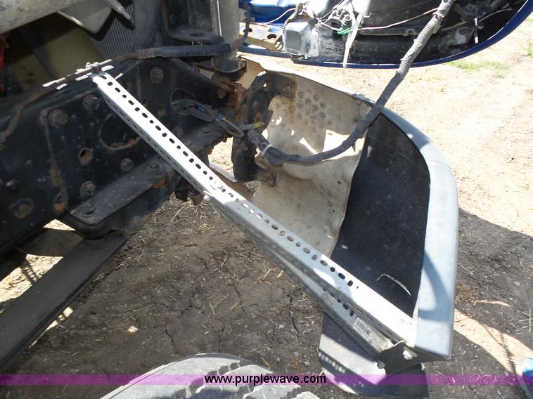 image for item K8445 2005 Freightliner Columbia semi truck