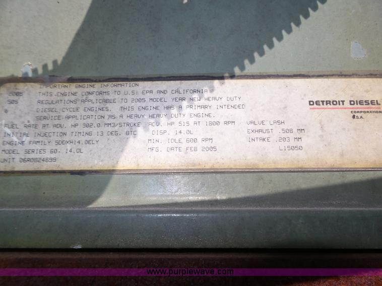 image for item K8445 2005 Freightliner Columbia semi truck