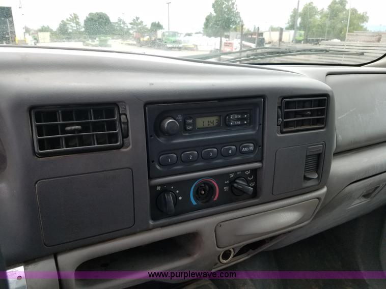 image for item L3512 1999 Ford F350 Super Duty dump bed pickup truck