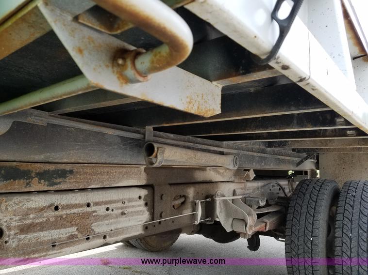image for item L3512 1999 Ford F350 Super Duty dump bed pickup truck