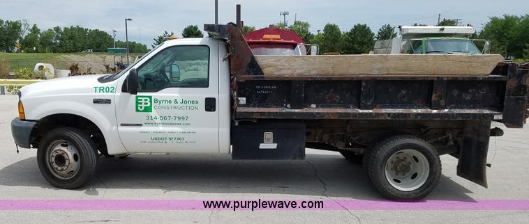 image for item L3513 1999 Ford 420 dump bed truck