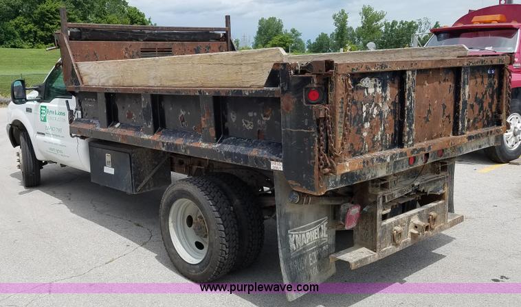 image for item L3513 1999 Ford 420 dump bed truck