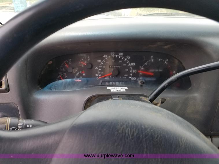 image for item L3513 1999 Ford 420 dump bed truck