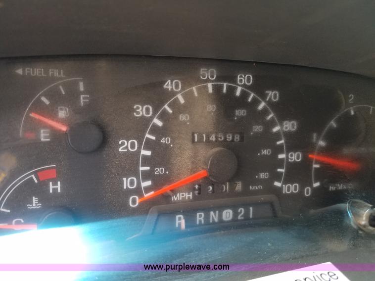 image for item L3513 1999 Ford 420 dump bed truck