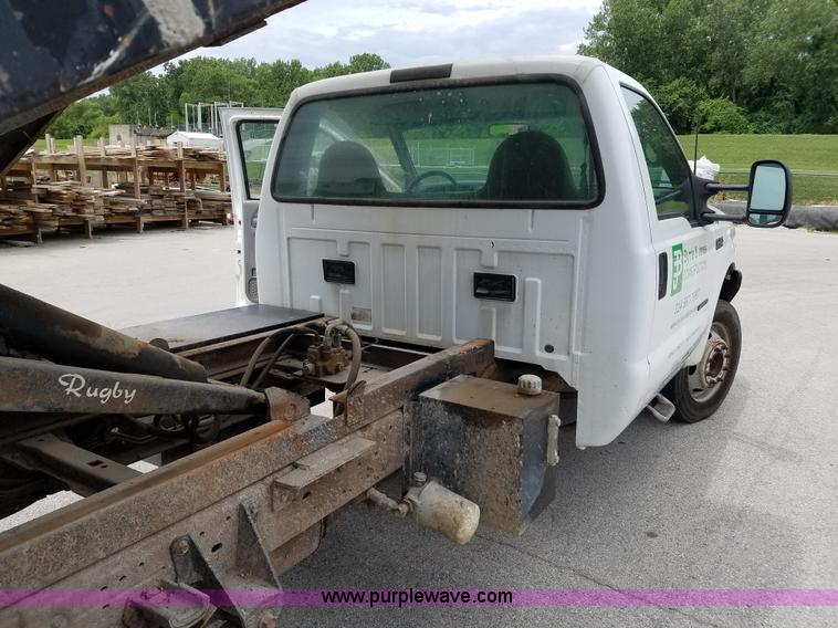 image for item L3513 1999 Ford 420 dump bed truck