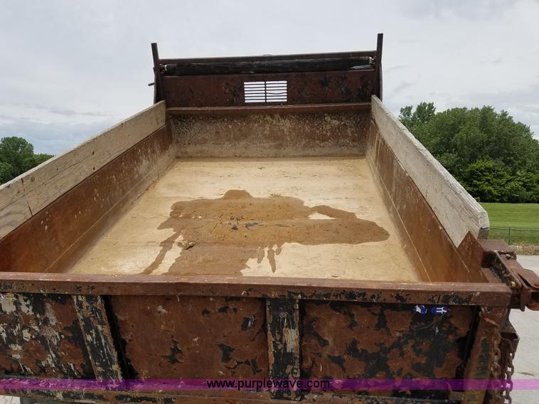 image for item L3513 1999 Ford 420 dump bed truck