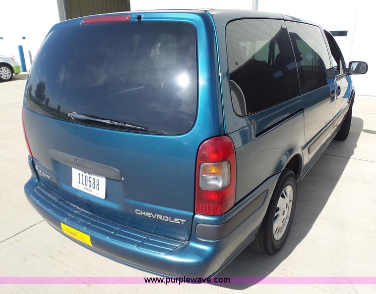 image for item L5518 2003 Chevrolet Venture van