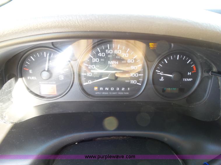 image for item L5518 2003 Chevrolet Venture van