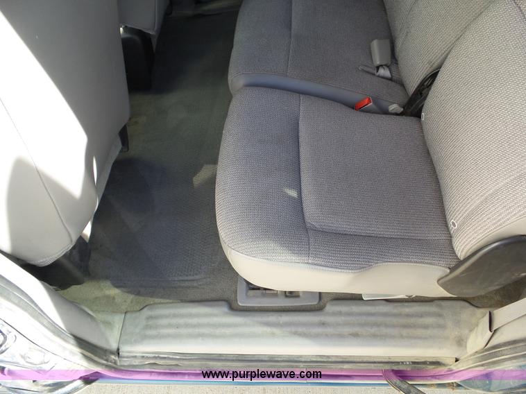 image for item L5518 2003 Chevrolet Venture van