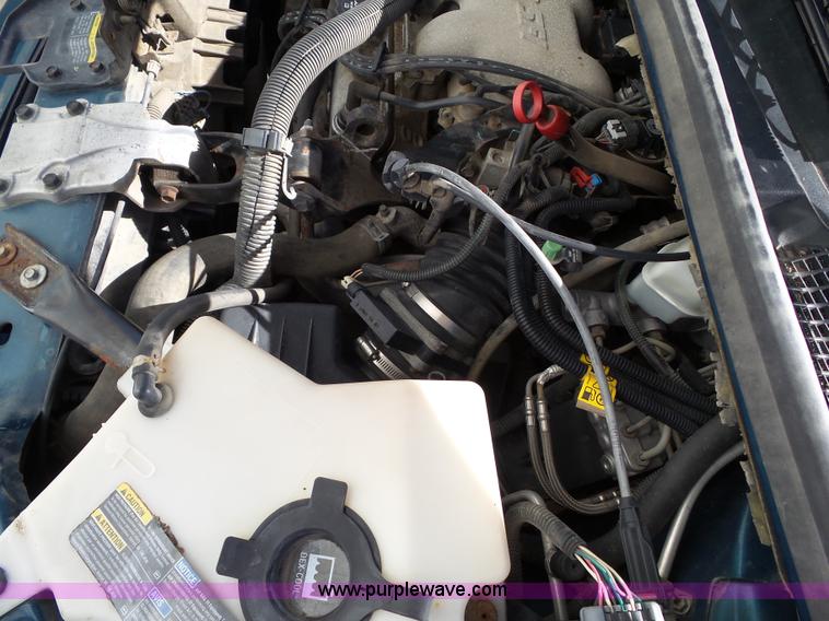 image for item L5518 2003 Chevrolet Venture van