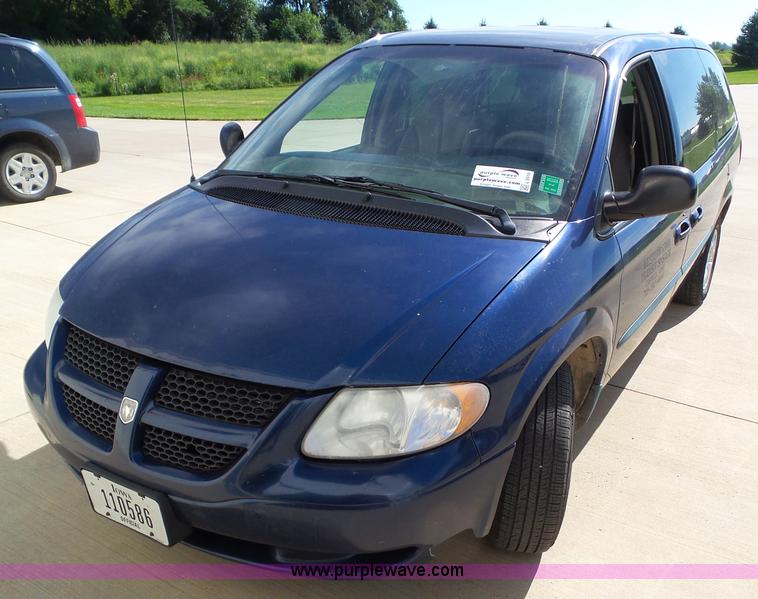 image for item L5519 2002 Dodge Grand Caravan Sport van