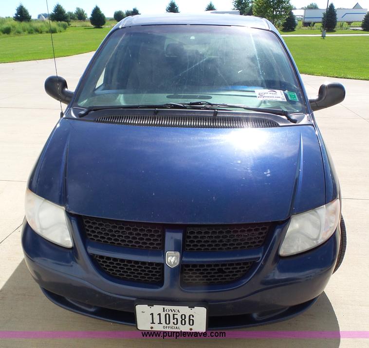 image for item L5519 2002 Dodge Grand Caravan Sport van