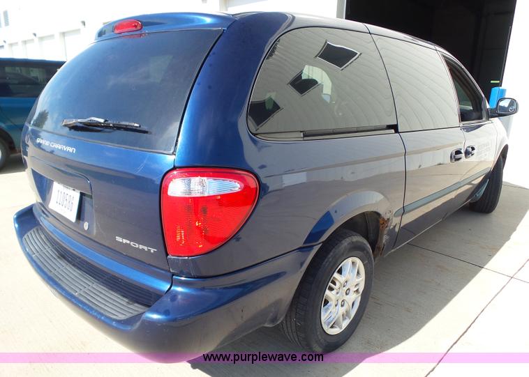 image for item L5519 2002 Dodge Grand Caravan Sport van