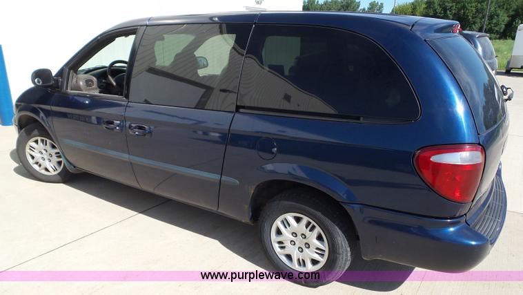 image for item L5519 2002 Dodge Grand Caravan Sport van