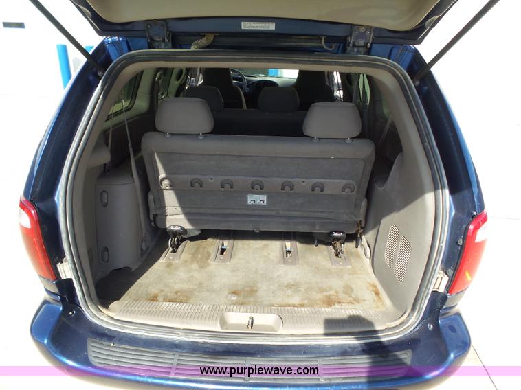 image for item L5519 2002 Dodge Grand Caravan Sport van