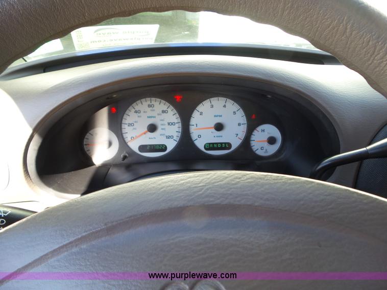 image for item L5519 2002 Dodge Grand Caravan Sport van