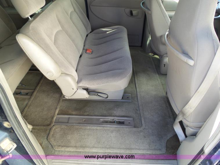 image for item L5519 2002 Dodge Grand Caravan Sport van