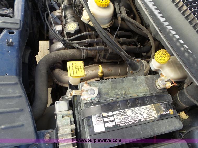 image for item L5519 2002 Dodge Grand Caravan Sport van