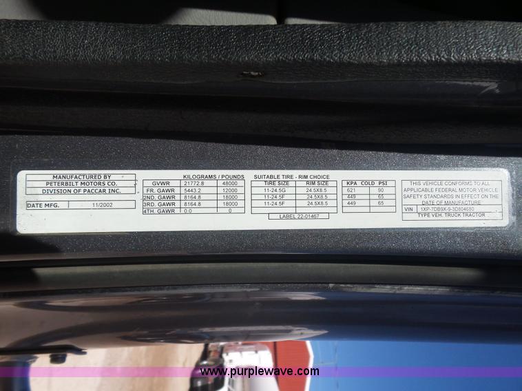 image for item L5973 2003 Peterbilt 387 semi truck