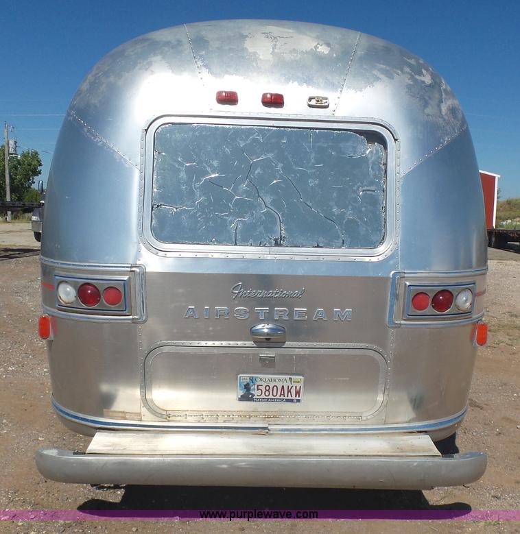 image for item L5975 1971 Air Stream International camper