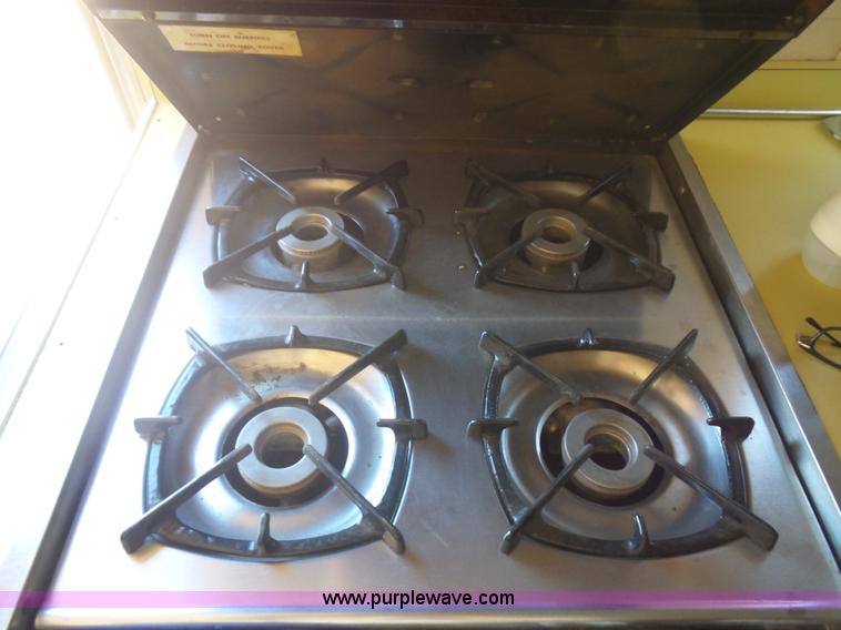 image for item L5975 1971 Air Stream International camper