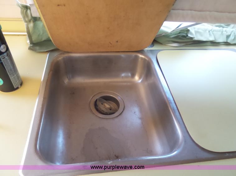 image for item L5975 1971 Air Stream International camper