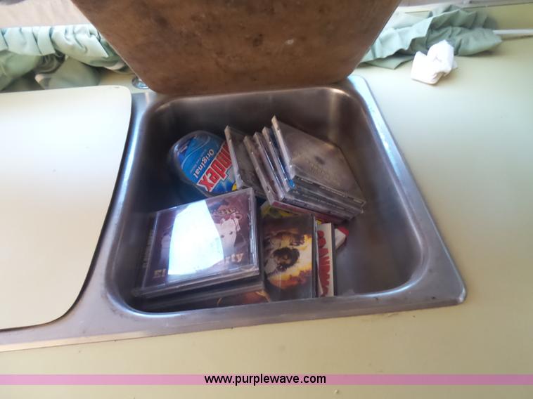 image for item L5975 1971 Air Stream International camper