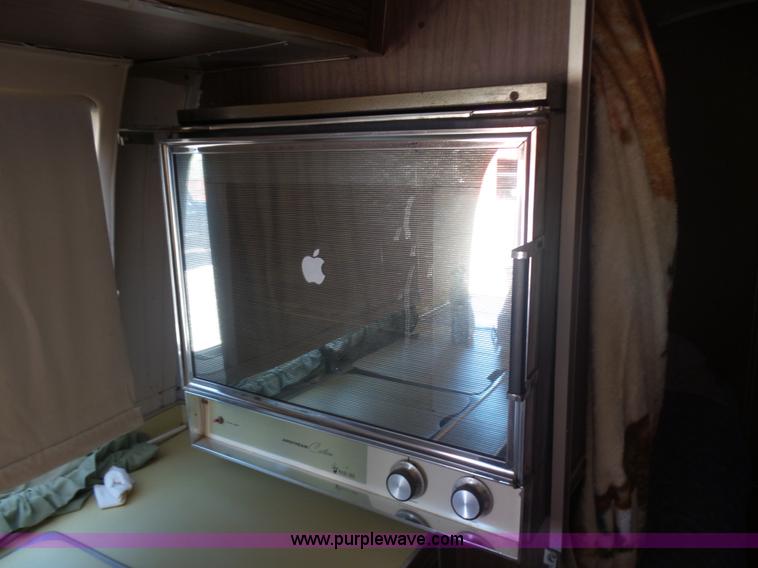 image for item L5975 1971 Air Stream International camper