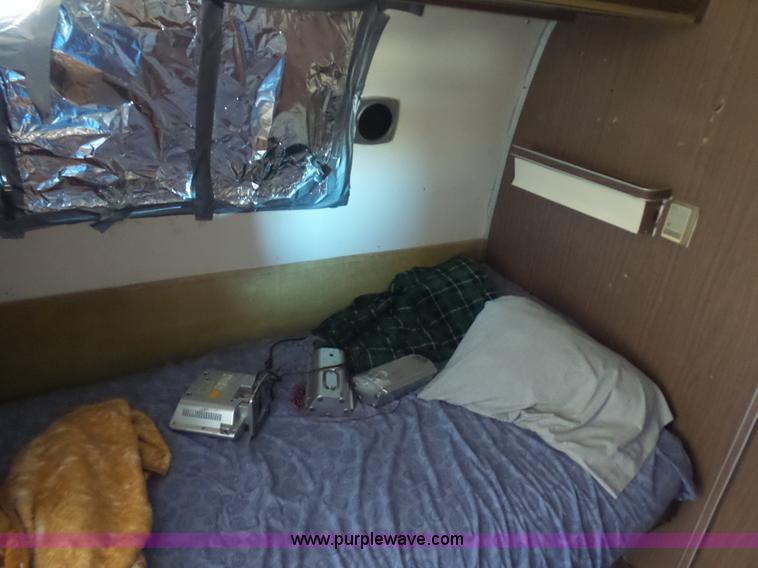 image for item L5975 1971 Air Stream International camper