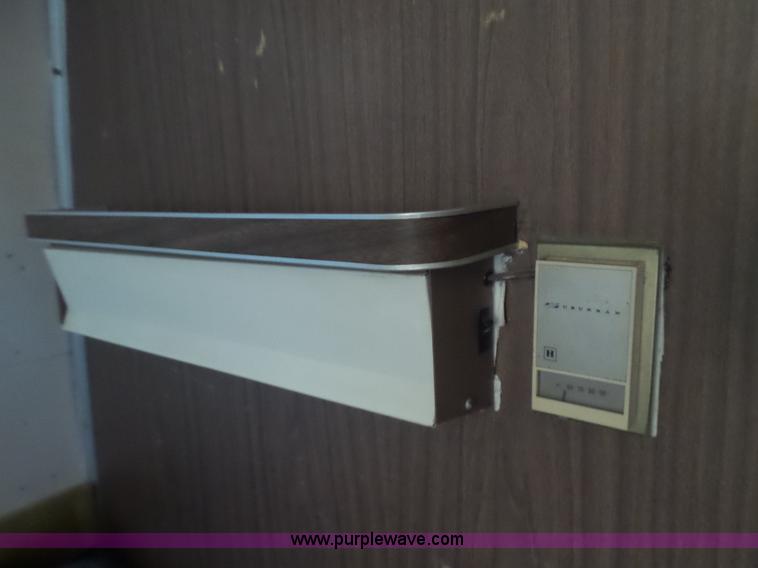 image for item L5975 1971 Air Stream International camper