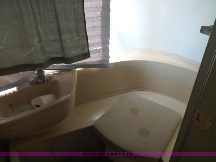 image for item L5975 1971 Air Stream International camper