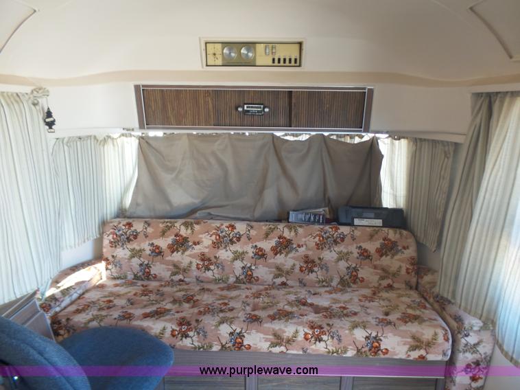 image for item L5975 1971 Air Stream International camper