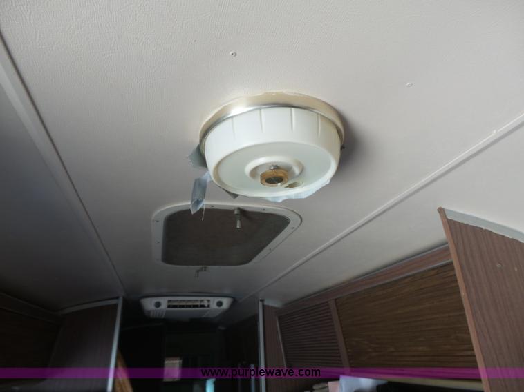 image for item L5975 1971 Air Stream International camper