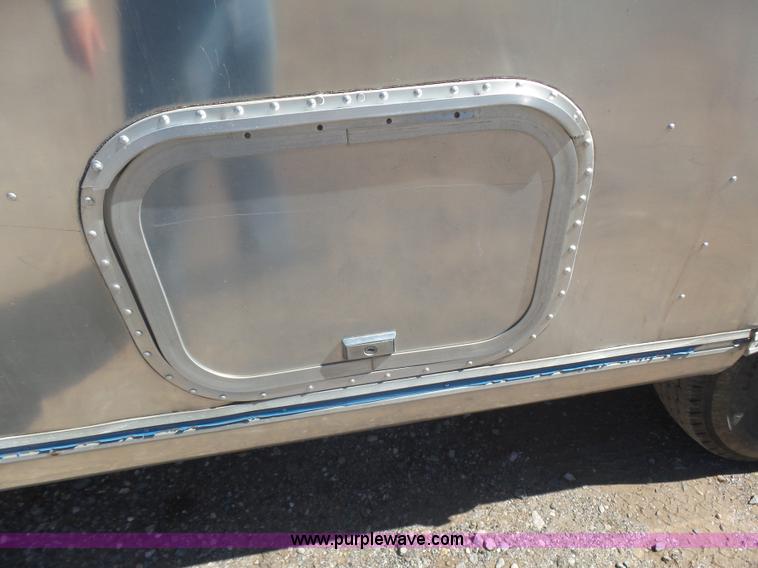 image for item L5975 1971 Air Stream International camper