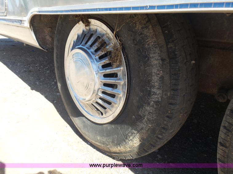 image for item L5975 1971 Air Stream International camper