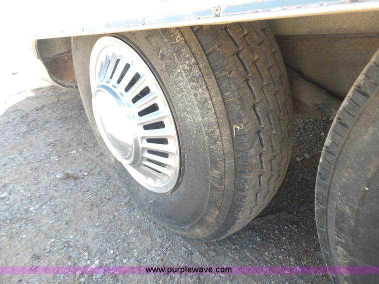 image for item L5975 1971 Air Stream International camper