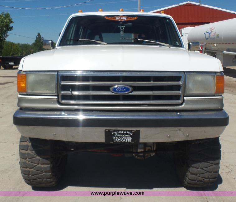 image for item L5976 1989 Ford Bronco SUV
