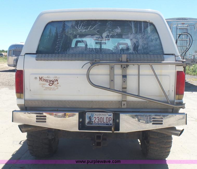 image for item L5976 1989 Ford Bronco SUV